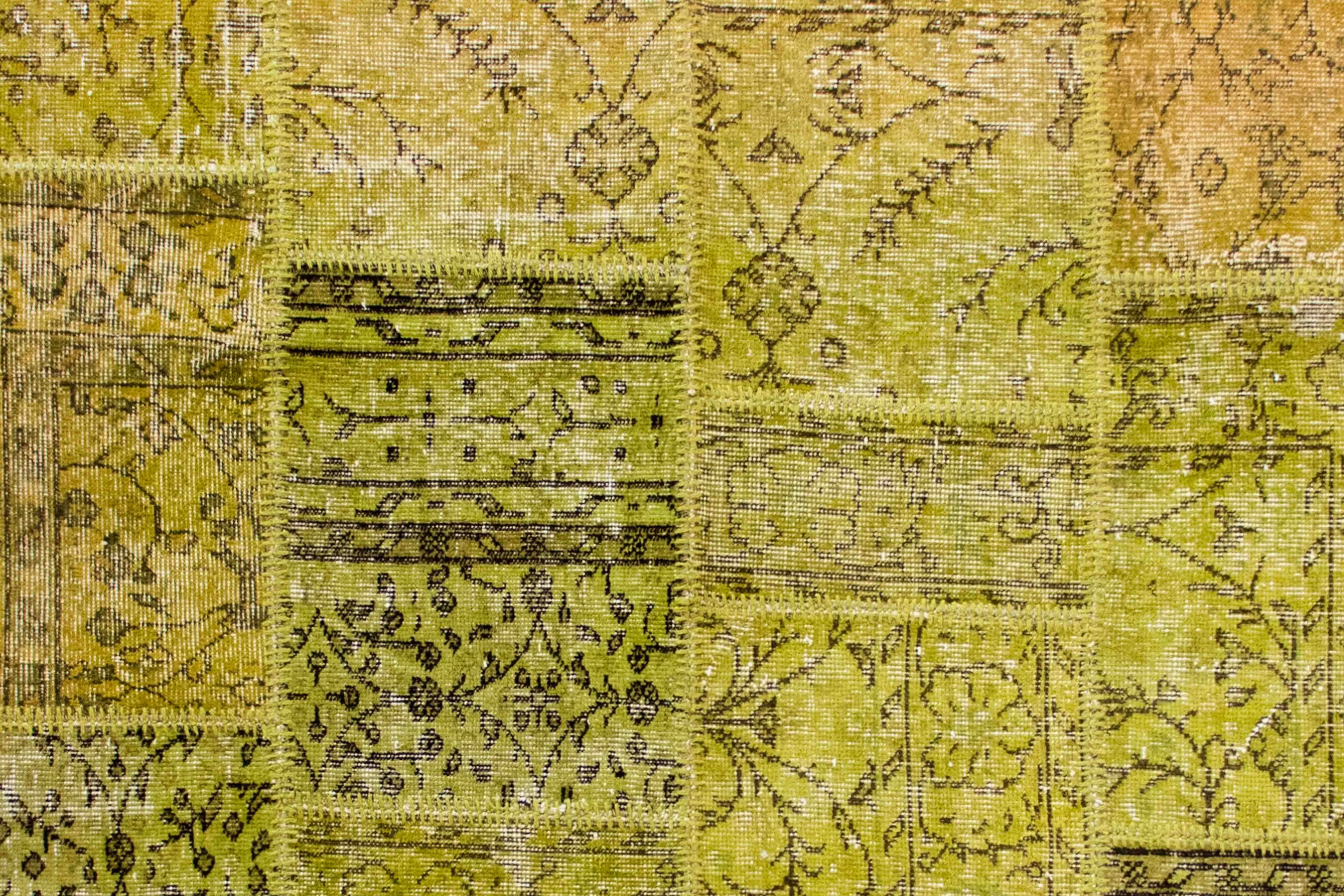 Eliott <br> (4'11" x 5'3")