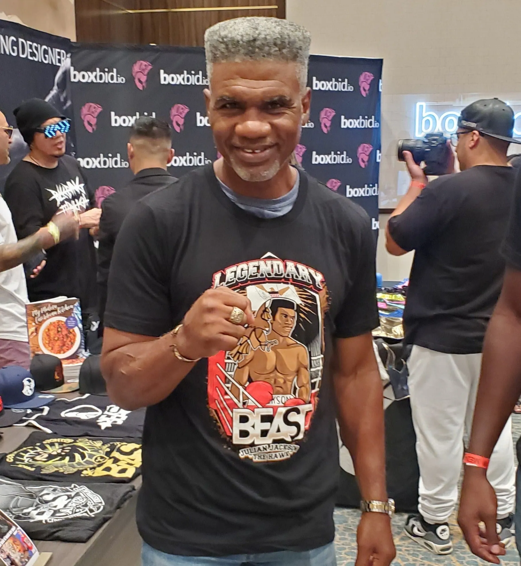 Limited Edition Julian Jackson Hawk Tops   Autographed Pic