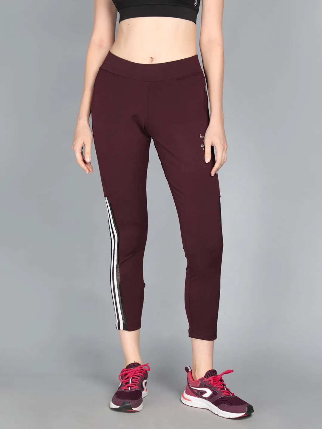 Neva Women Regular Fit Ankle Length Sweatfree Trackpant