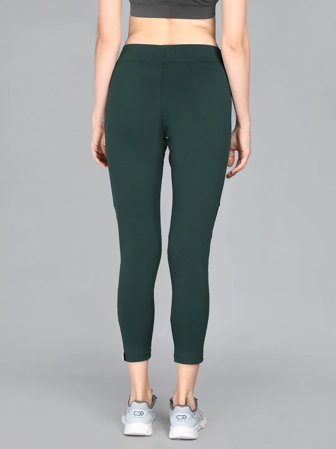 Neva Women Regular Fit Ankle Length Sweatfree Trackpant