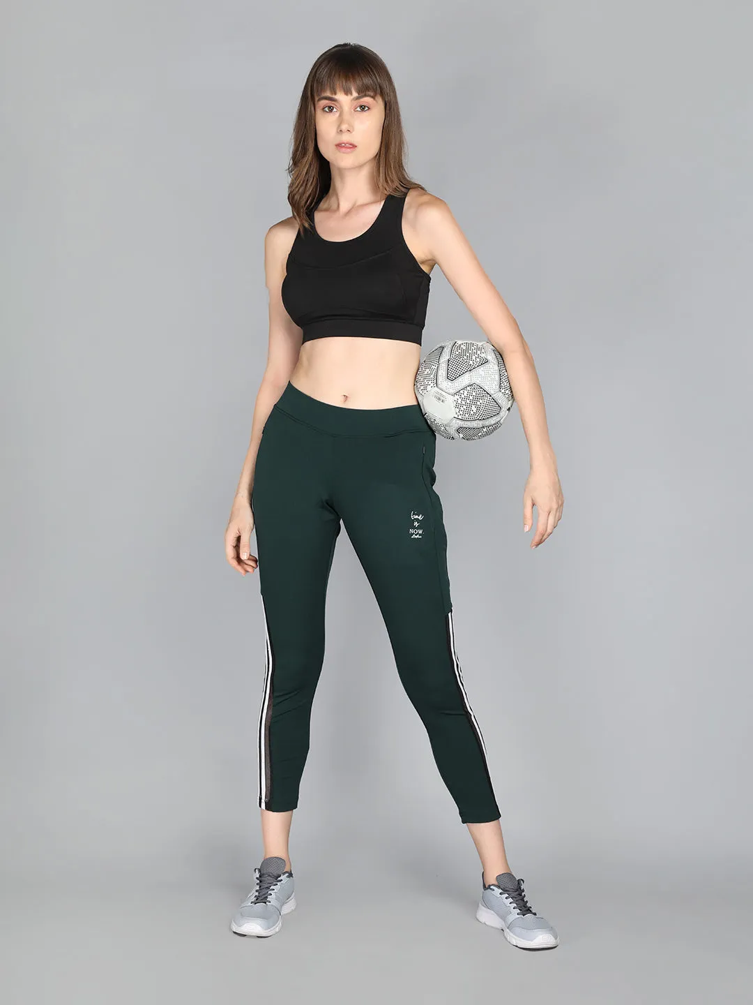 Neva Women Regular Fit Ankle Length Sweatfree Trackpant