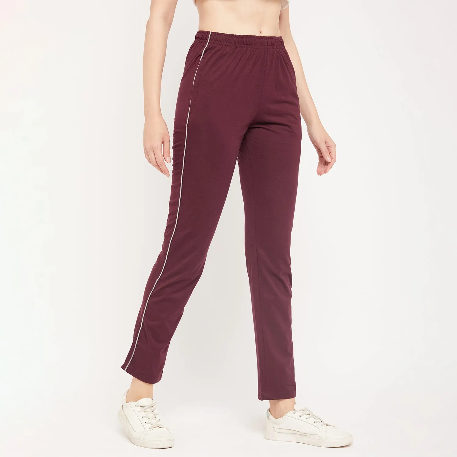 Neva Women's Track Pant in Solid Pattern Side pockets - Burgandy