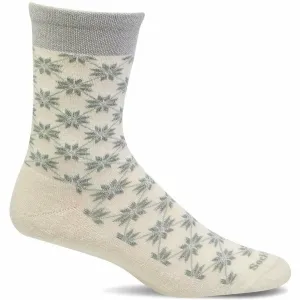 Sockwell Womens Snow Glow Essential Comfort Crew Socks